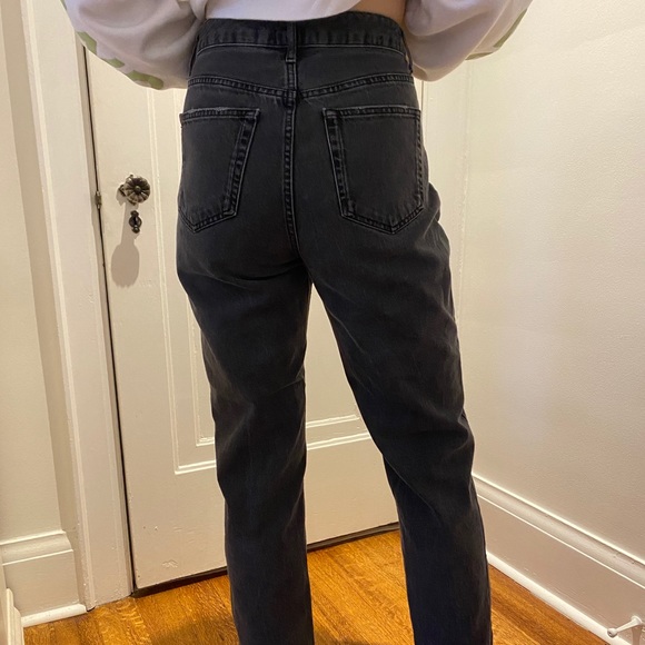 Urban Outfitters high waisted mom jeans - Picture 2 of 4